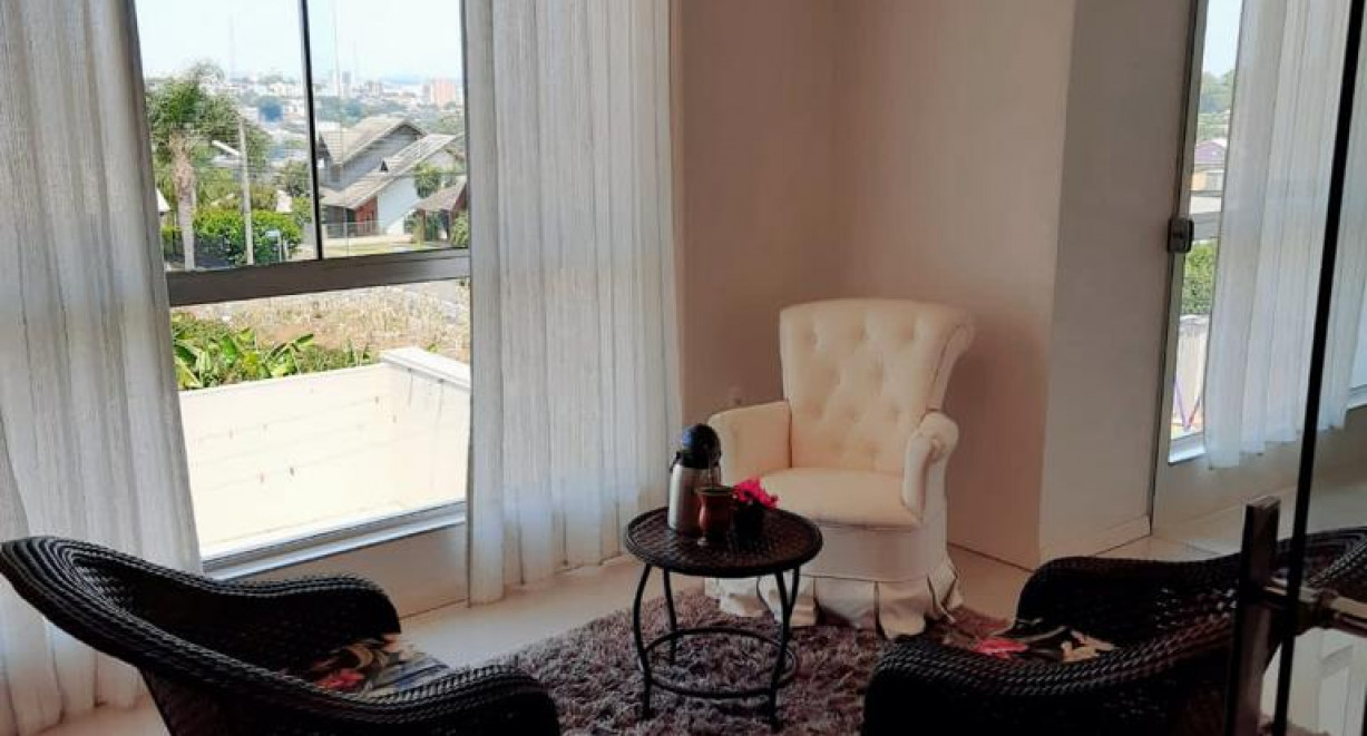 Residência  alto padrão, Bairro Novo Horizonte. - Rua Inês Perini