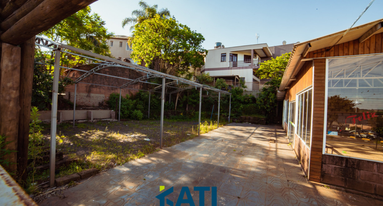 Terreno de esquina próximo ao Ministério Publico. - Rua Dr. João Danhe