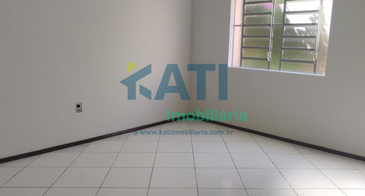 Apartamento térreo - Rua Borges Fortes