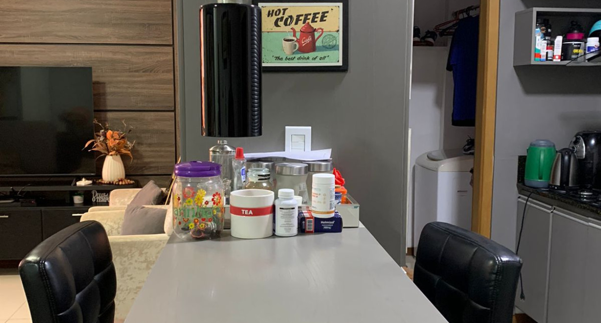 Apartamento à venda no Ed. Dawos - Av Santa Cruz