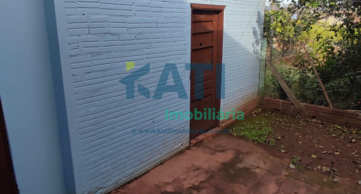 Casa na Sulina, com terreno amplo - Rua Guilherme Kroth