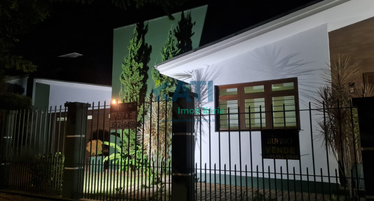 Casa de esquina alto padrão - Rua Barão do Rio Branco