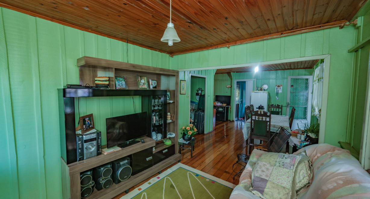 Casa mista com ampla área verde! - Rua Caminho Leste