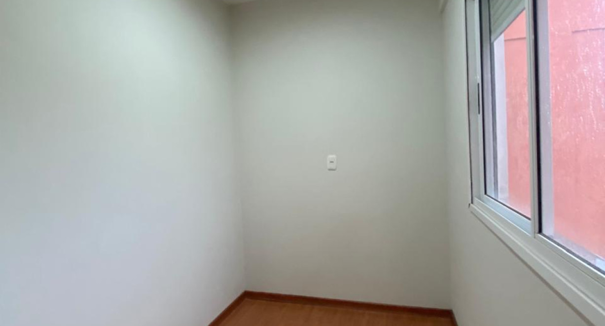 Apartamento no Ed. Amanda em Santa Maria. - Rua João Batista da Cruz Jobim