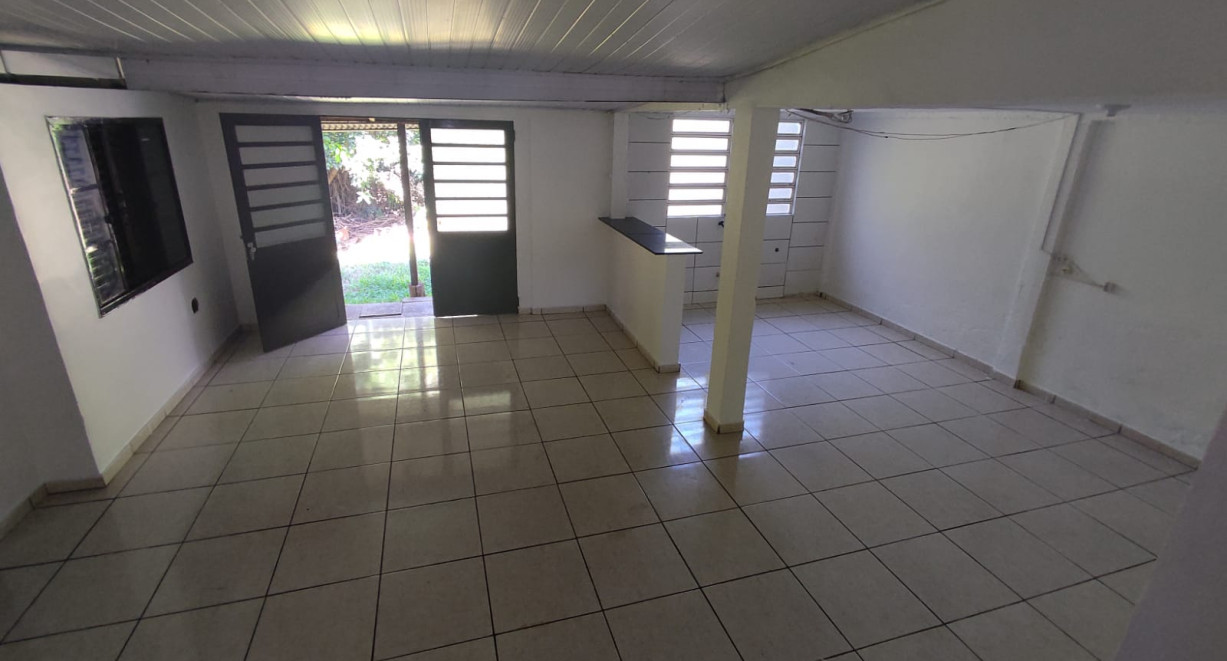 Casa para  venda no bairro Glória - Rua Apolo