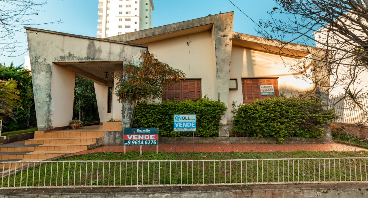Casa com 20 metros de frente - Rua Rio Grande