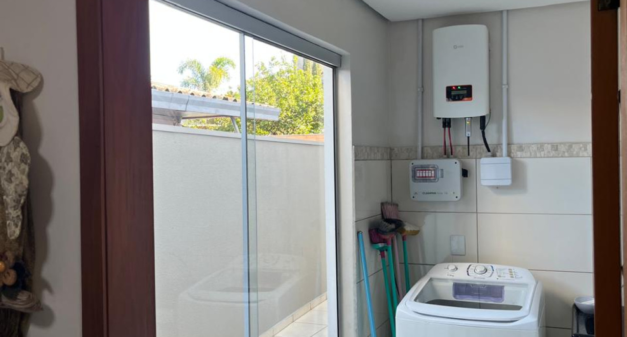 Casa com piscina no bairro Sulina - Rua Itajaí