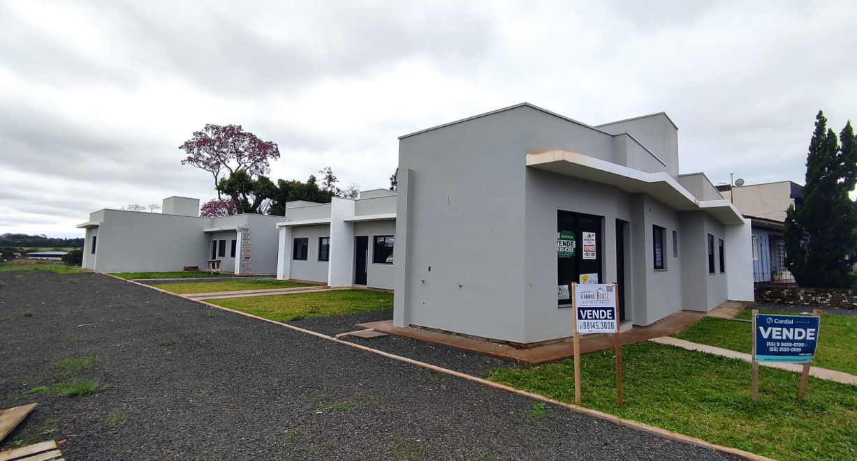 Casas geminadas novas em Cruzeiro - Rua Joaquim Rodrigues