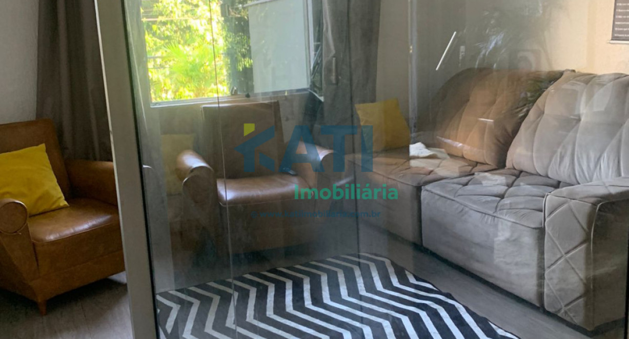 Casa e sala comercial - Rua Santa Rosa