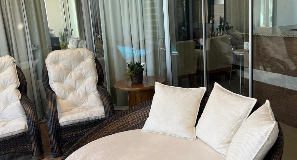 Casa com piscina no bairro Sulina - Rua Itajaí