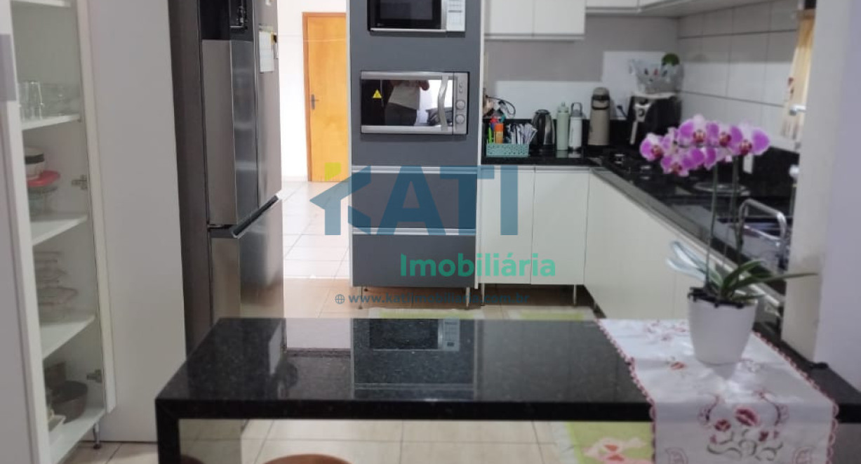 Casa de esquina, Bairro Cruzeiro - Av. Fermino de Paula