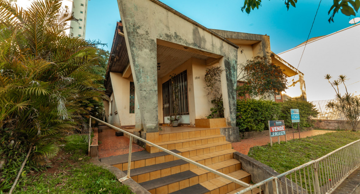 Casa com 20 metros de frente - Rua Rio Grande