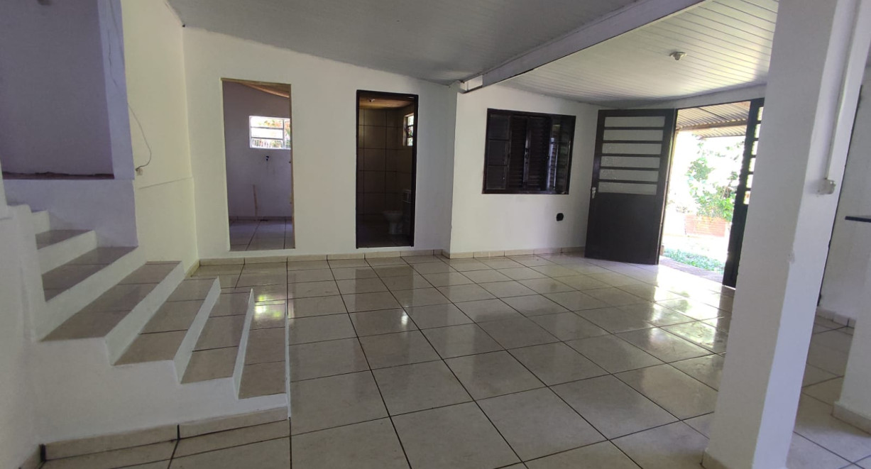 Casa para  venda no bairro Glória - Rua Apolo