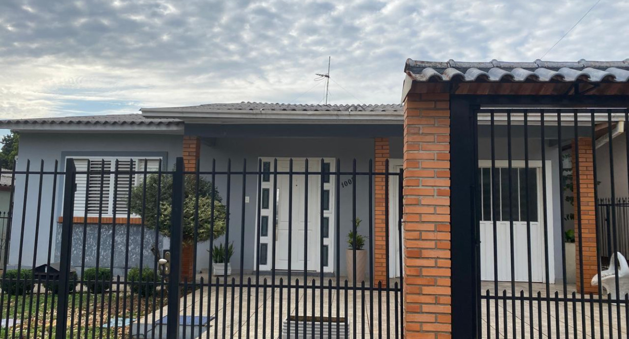 Casa na Planalto - Rua Chile