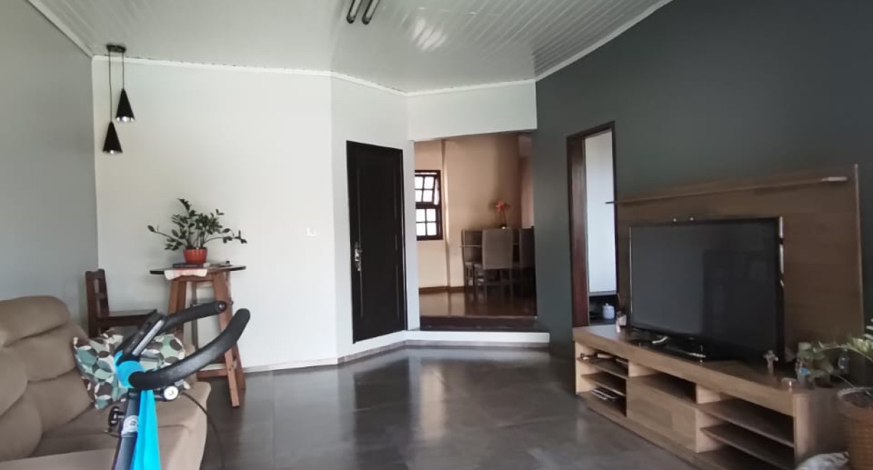 Casa na Av. Santa Cruz - Av. Santa Cruz