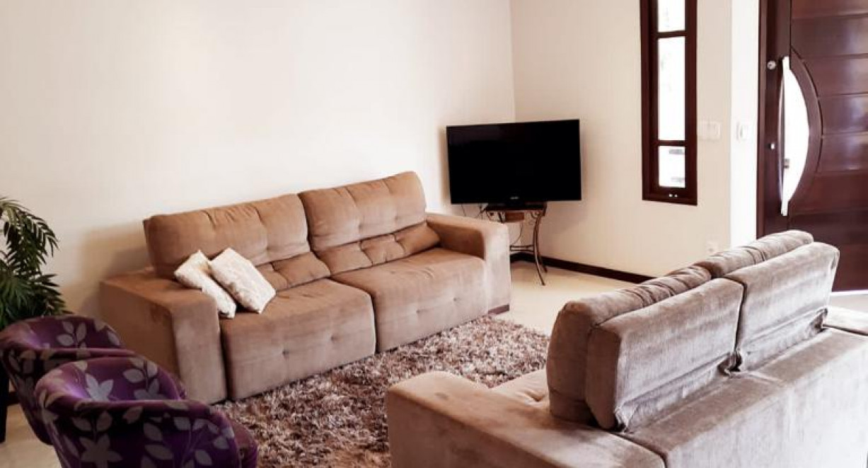 Residência  alto padrão, Bairro Novo Horizonte. - Rua Inês Perini