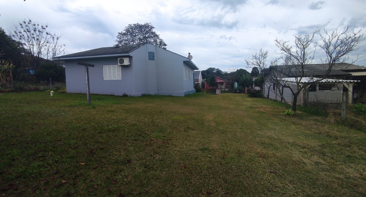 Casa no bairro Cruzeiro - Rua Candido Freire