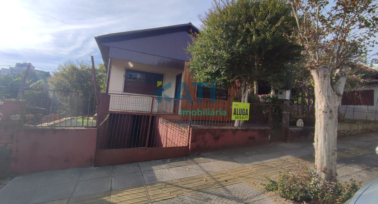 Casa de madeira no centro - Rua Mauá