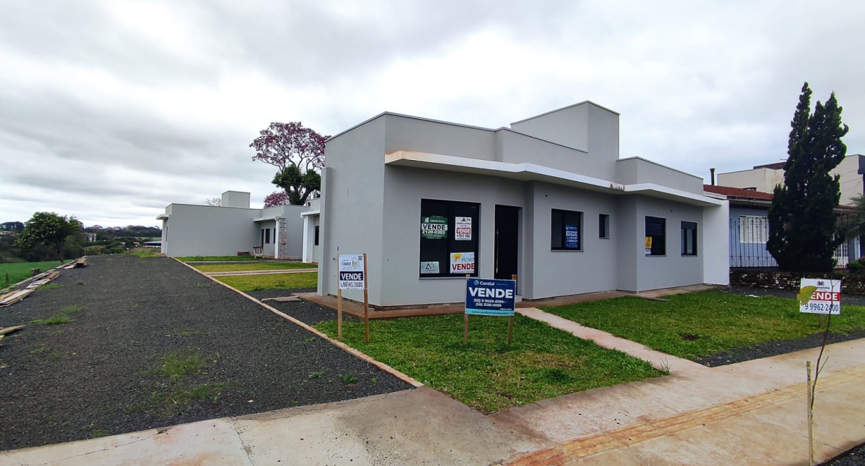 Casas geminadas novas em Cruzeiro - Rua Joaquim Rodrigues