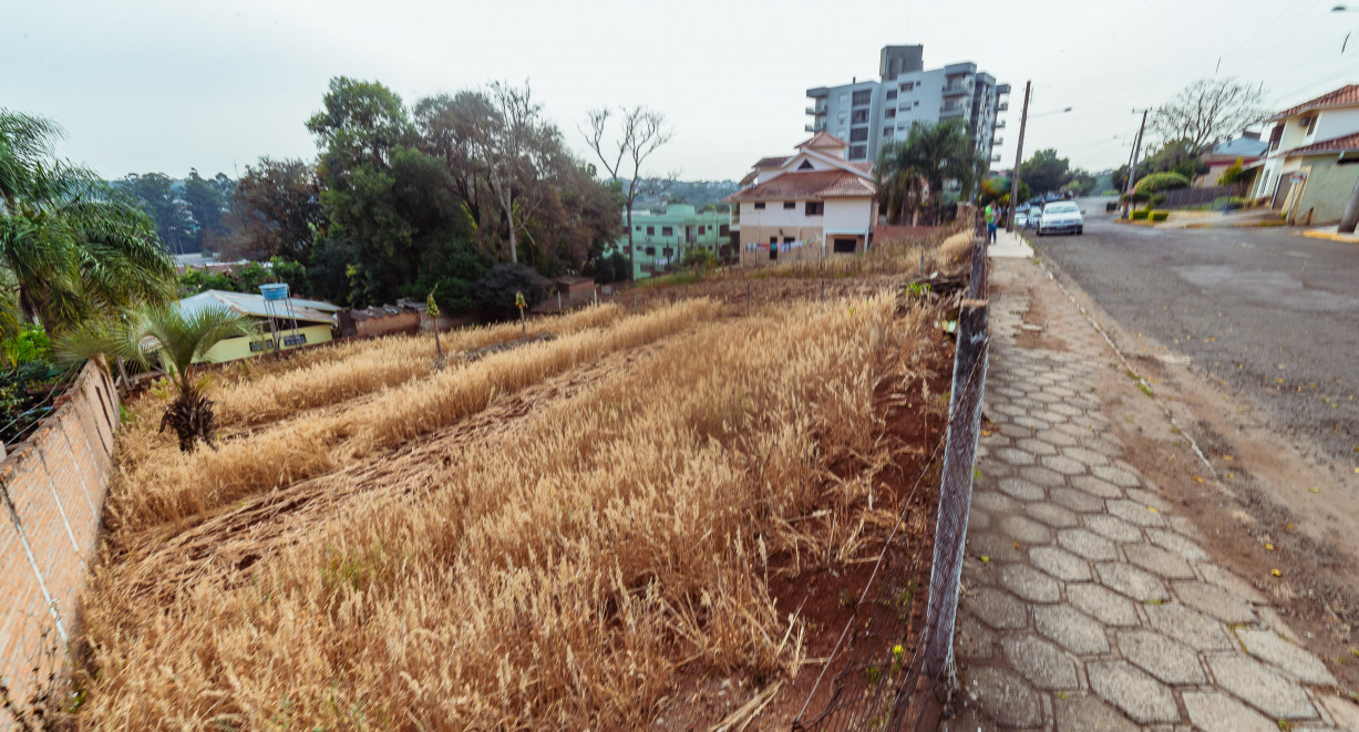 Quer construir? Temos o terreno Ideal! - Rua Marcilio Dias