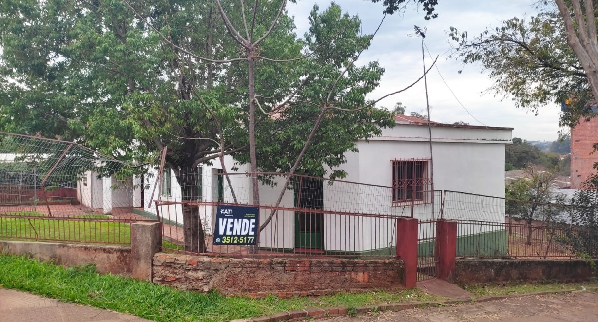 Terreno de esquina com ótima localização - Rua São Luiz