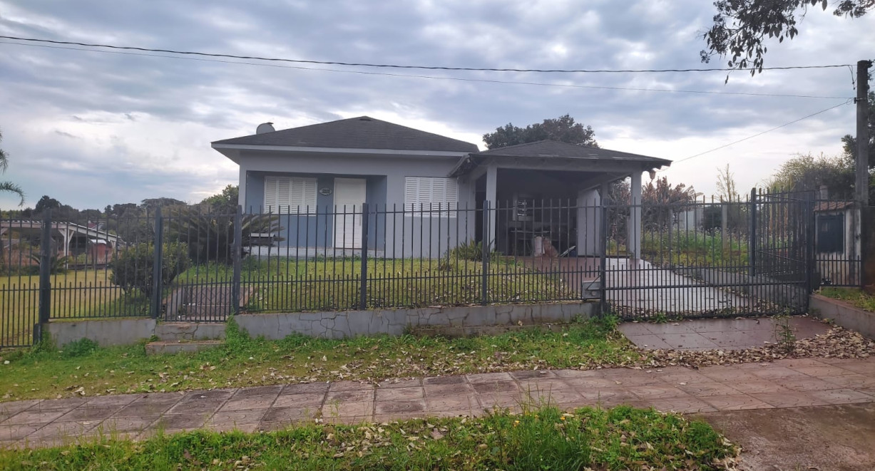 Casa no bairro Cruzeiro - Rua Candido Freire