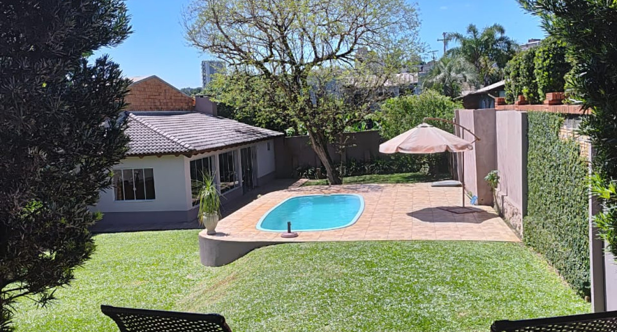 Casa na Av. Santa Cruz - Av. Santa Cruz