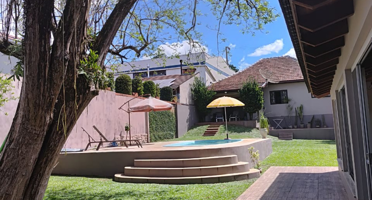 Casa na Av. Santa Cruz - Av. Santa Cruz