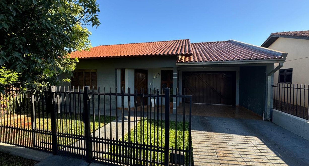 Casa no bairro Glória - Rua Ipê