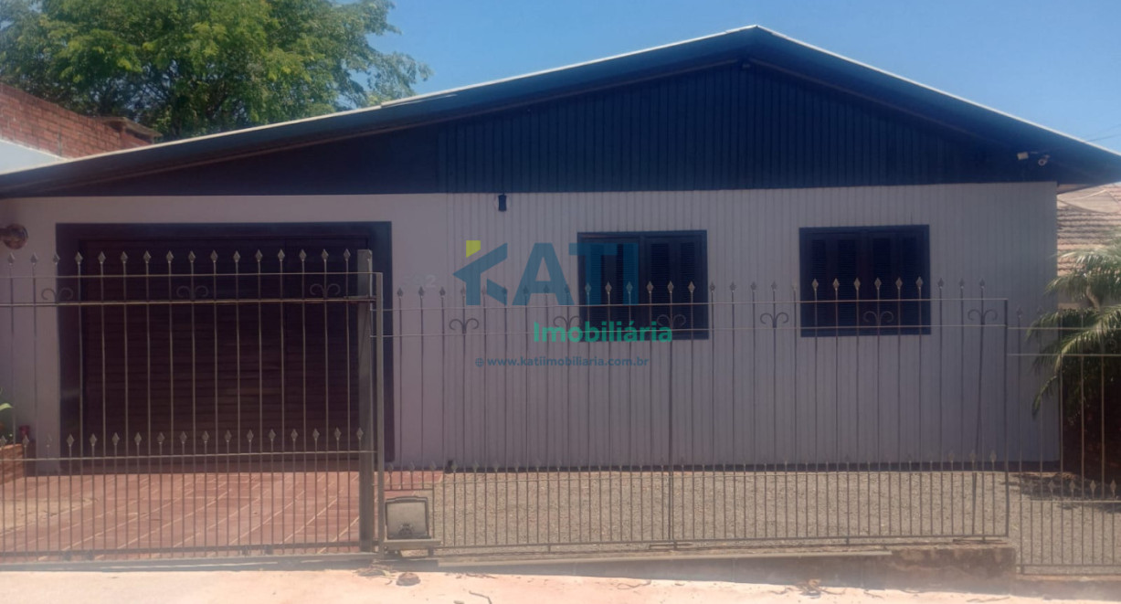 Casa mista com piscina na Sulina - Rua Pedro Geraldo dos Santos