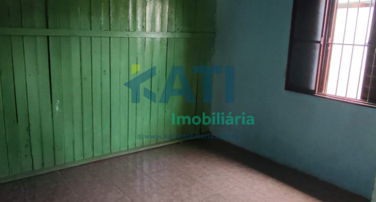 Casa na Sulina, com terreno amplo - Rua Guilherme Kroth