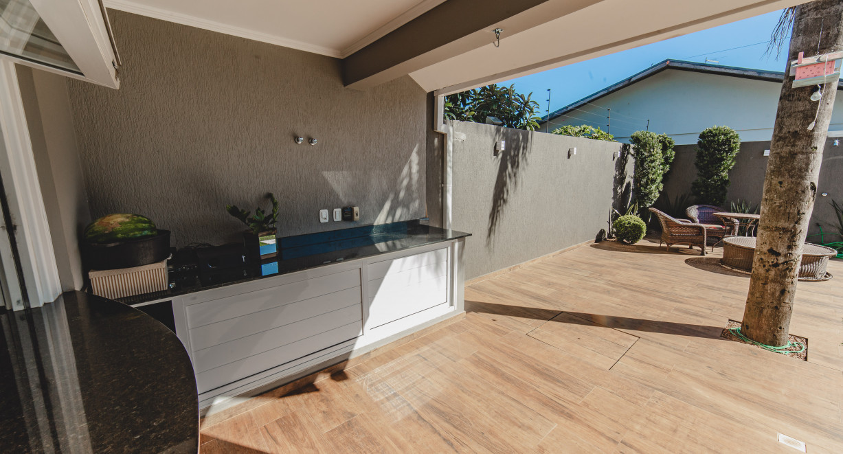 Casa finamente decorada, com ótima localização!! - Rua Augusto Krebs