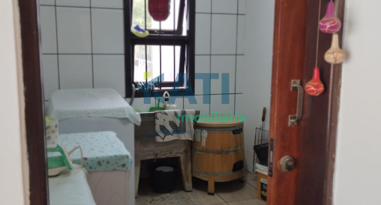 Casa de esquina, Bairro Cruzeiro - Av. Fermino de Paula