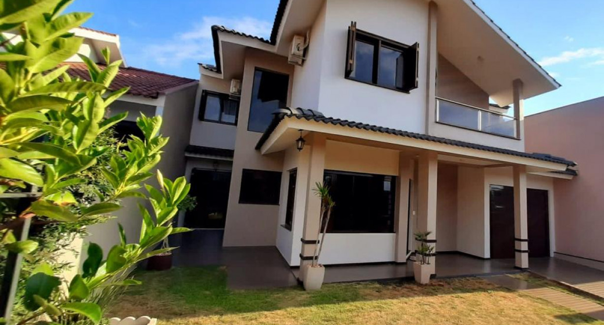 Residência  alto padrão, Bairro Novo Horizonte. - Rua Inês Perini