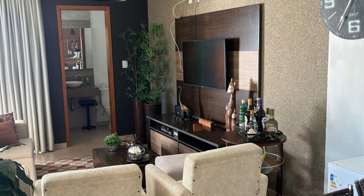 Casa com piscina no bairro Sulina - Rua Itajaí