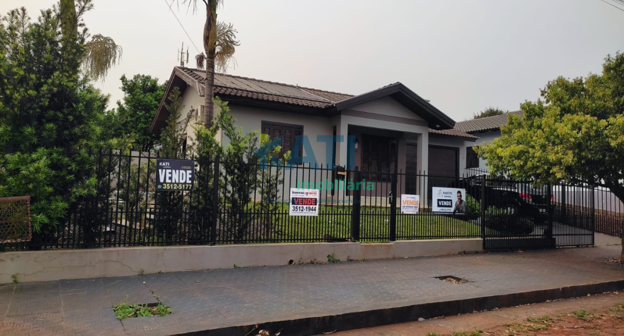 Casa na Sulina, com piscina - Rua São Borja