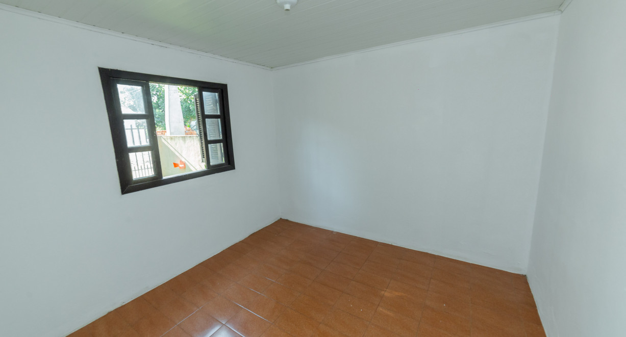 Casa de Alvenaria! - Rua Emília Taborda de Oliveira