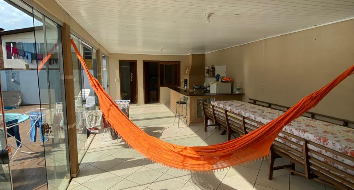 Casa na Planalto - Rua Chile