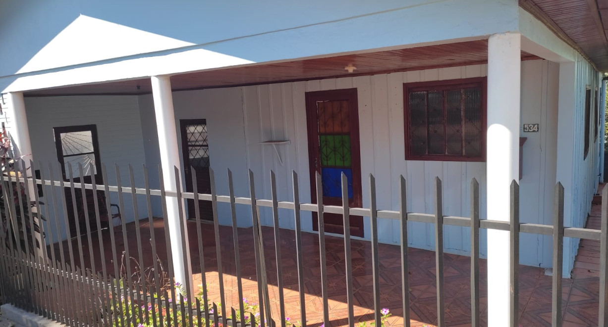 Terreno com 2 casas na Sulina - Rua Taquari