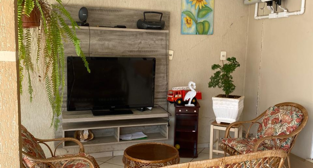 Casa na Planalto - Rua Chile