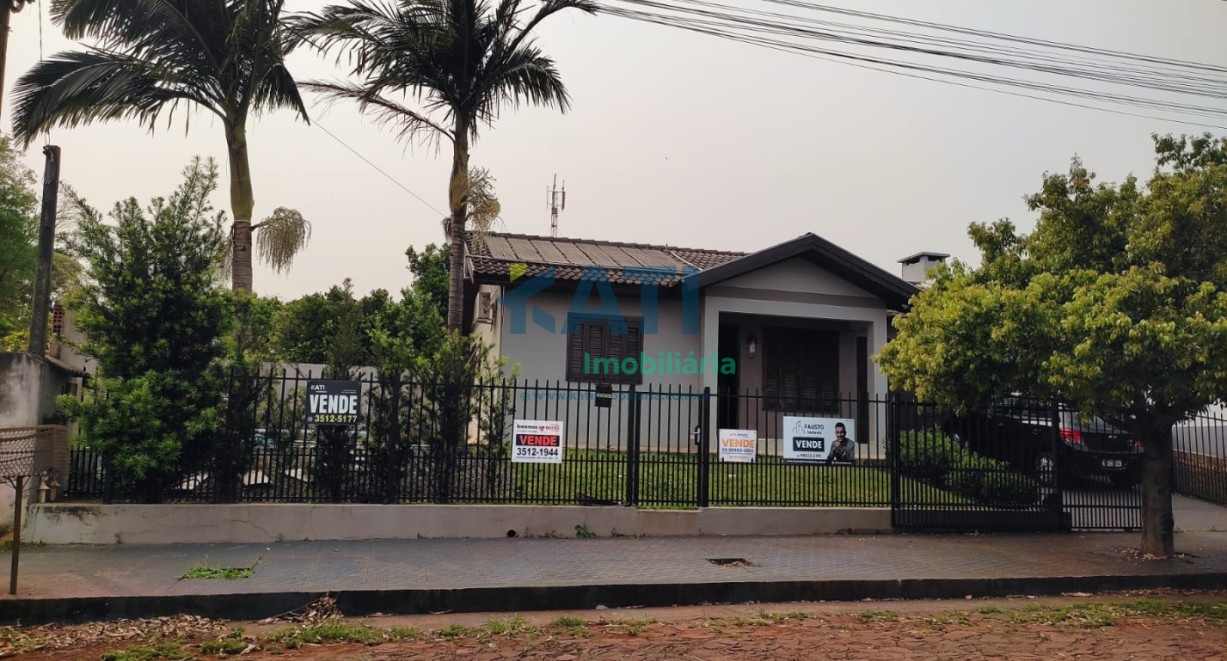 Casa na Sulina, com piscina - Rua São Borja