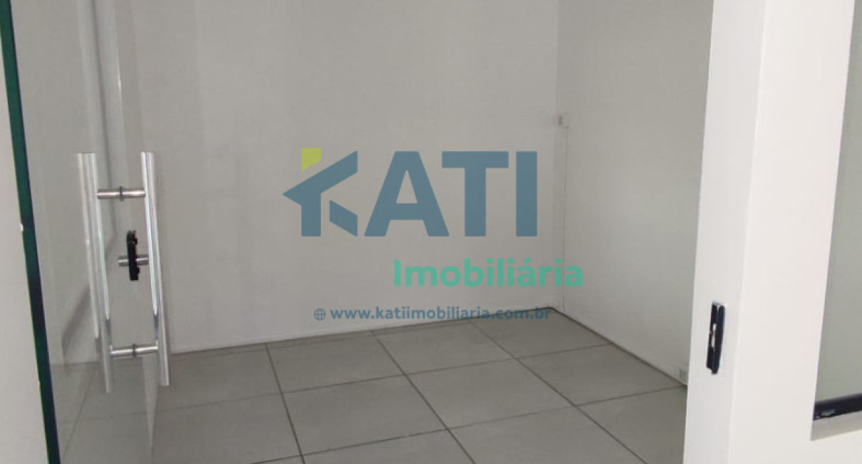 Sala comercial de esquina - Rua Coelho Neto