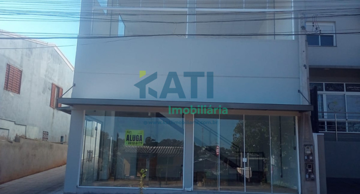 Sala nova com mezanino - Rua Caxias