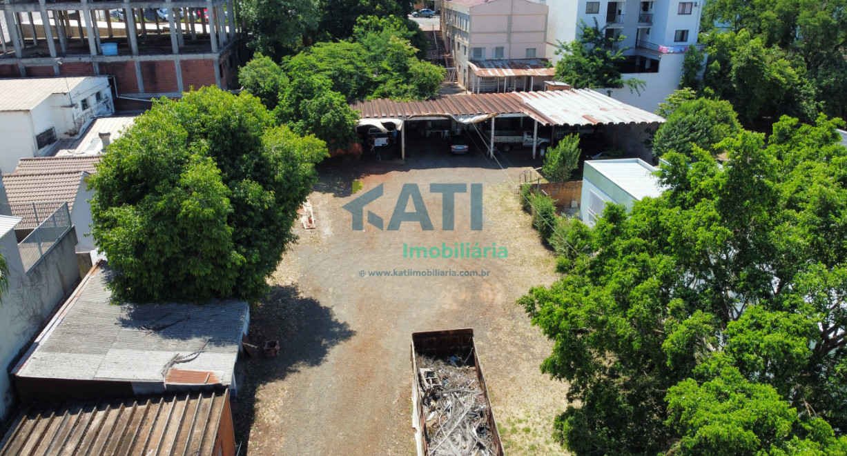 Terreno amplo no centro de Santa Rosa - Rua Fernando Albino