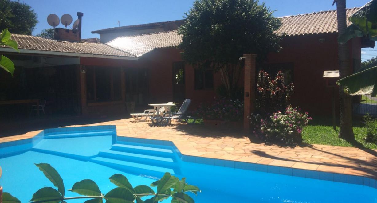 Casa na Bancários - Rua Jorge Kunde