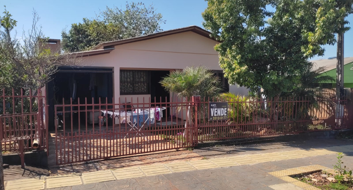 Terreno com 2 casas na Sulina - Rua Taquari