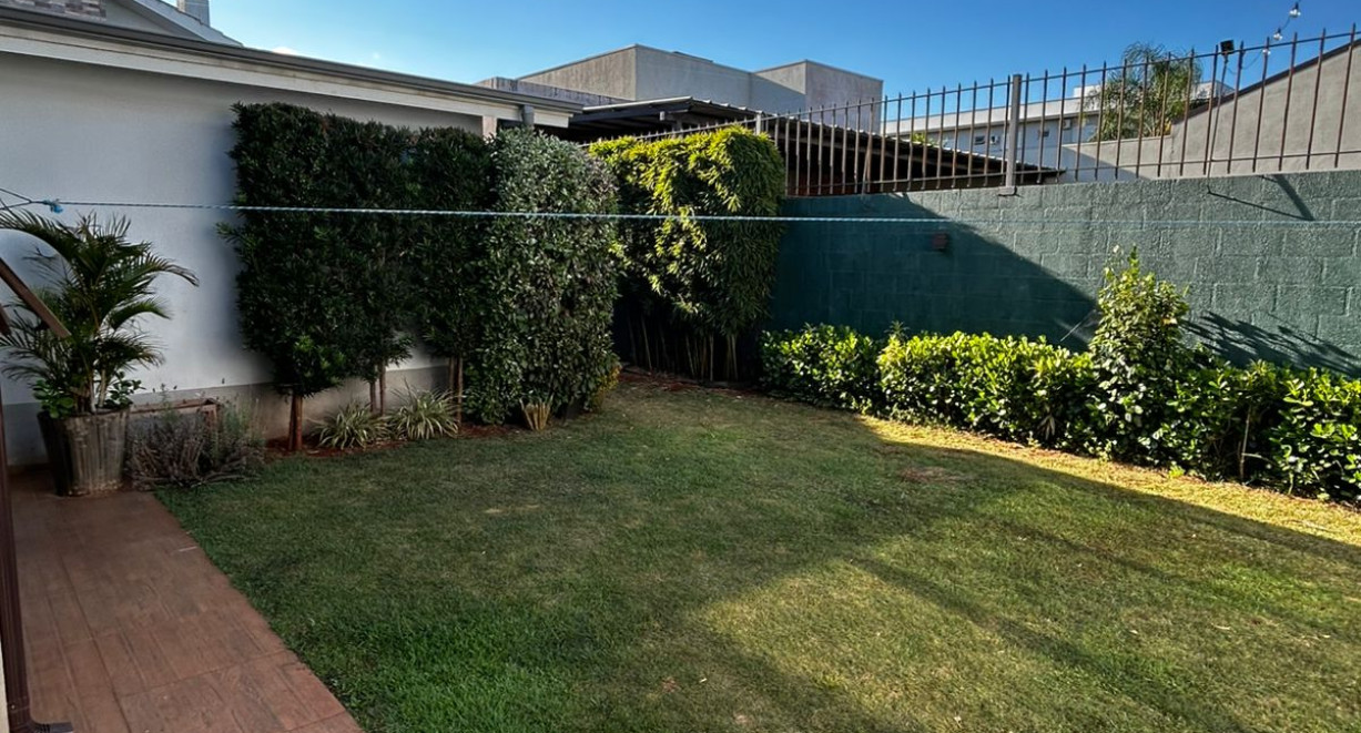 Casa de esquina alto padrão - Rua Barão do Rio Branco