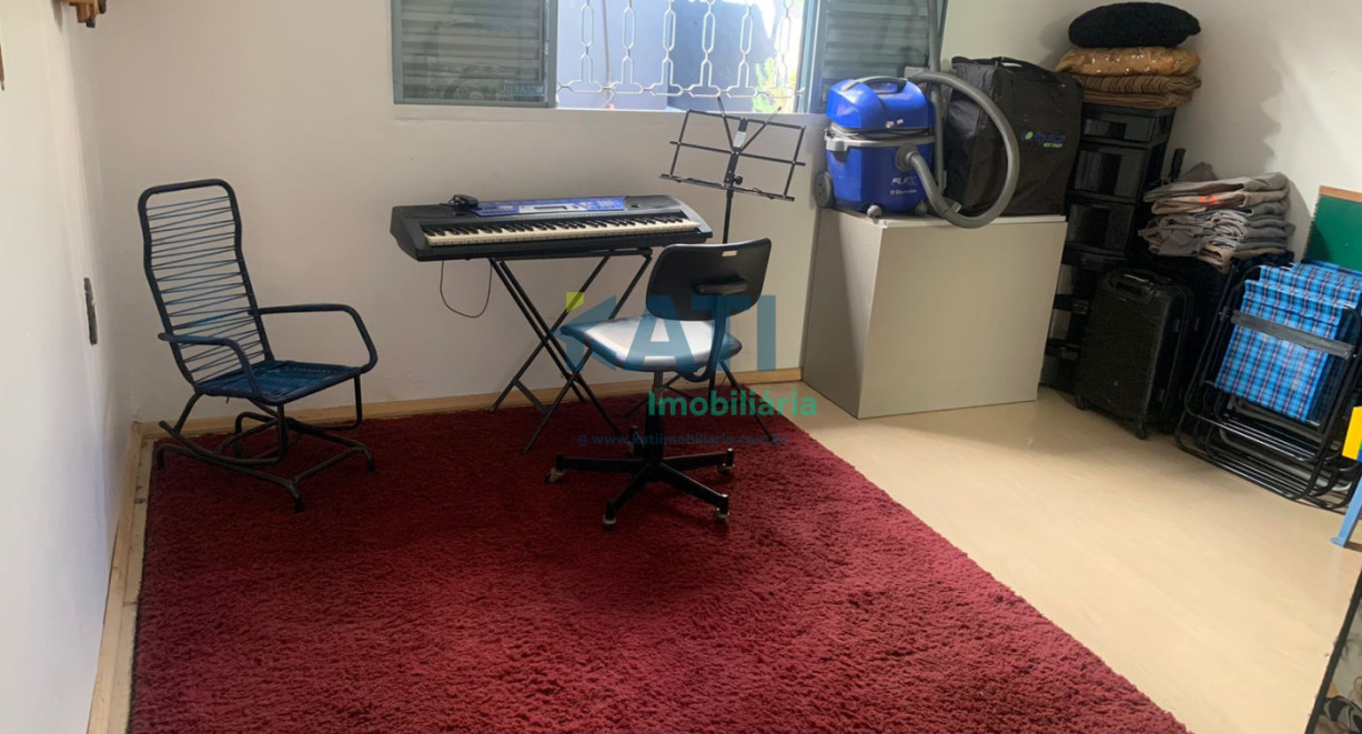 Casa e sala comercial - Rua Santa Rosa