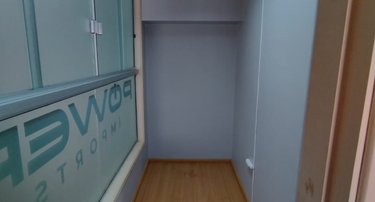 Sala comercial no Ed. Ferramis - Av América
