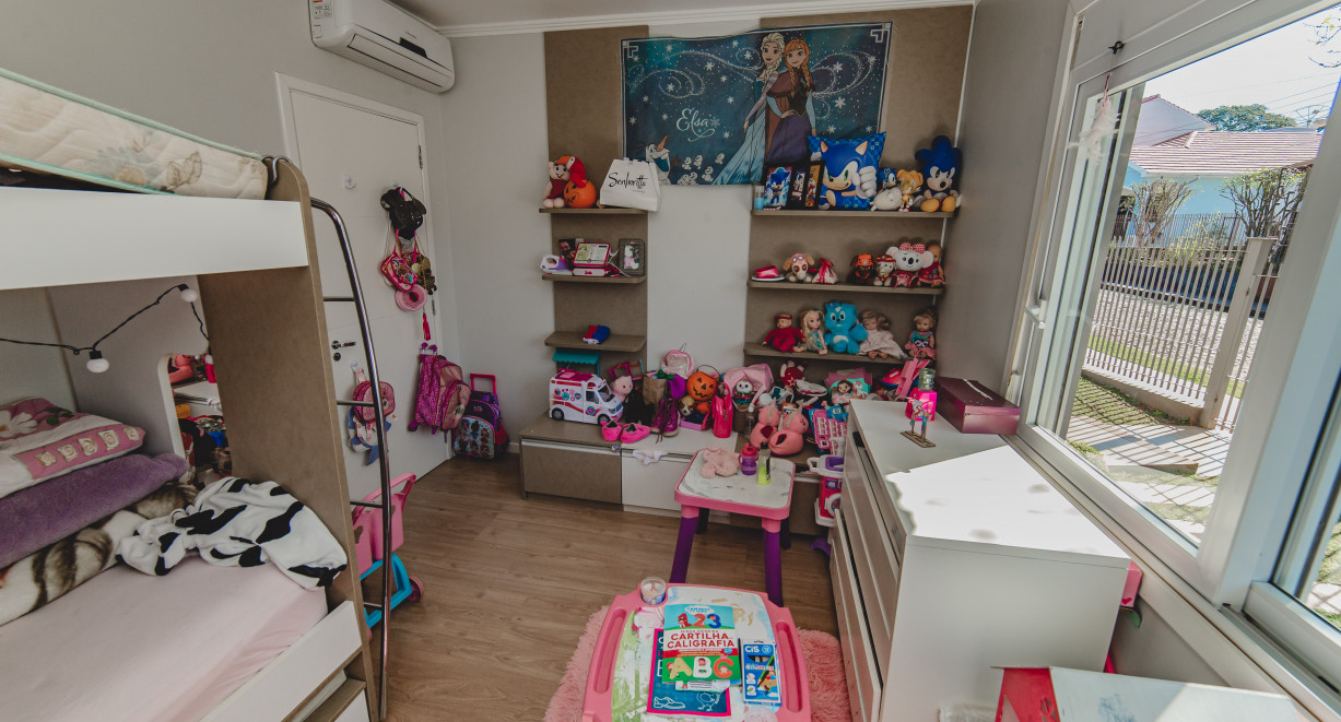 Casa finamente decorada, com ótima localização!! - Rua Augusto Krebs